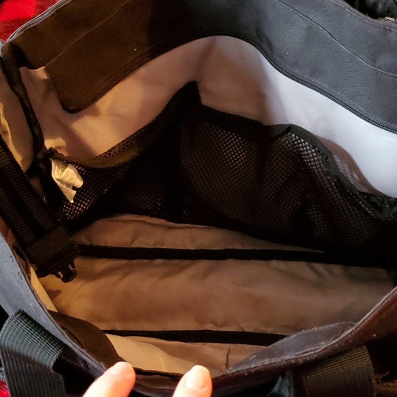 XL skip hop diaper bag - Picture 4 of 7